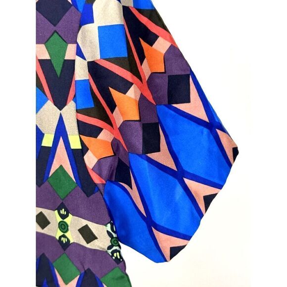 J. Crew Bold, Bright, Geometric Print S/S Blouse 100% Silk, EUC Size 6 - Picture 4 of 7
